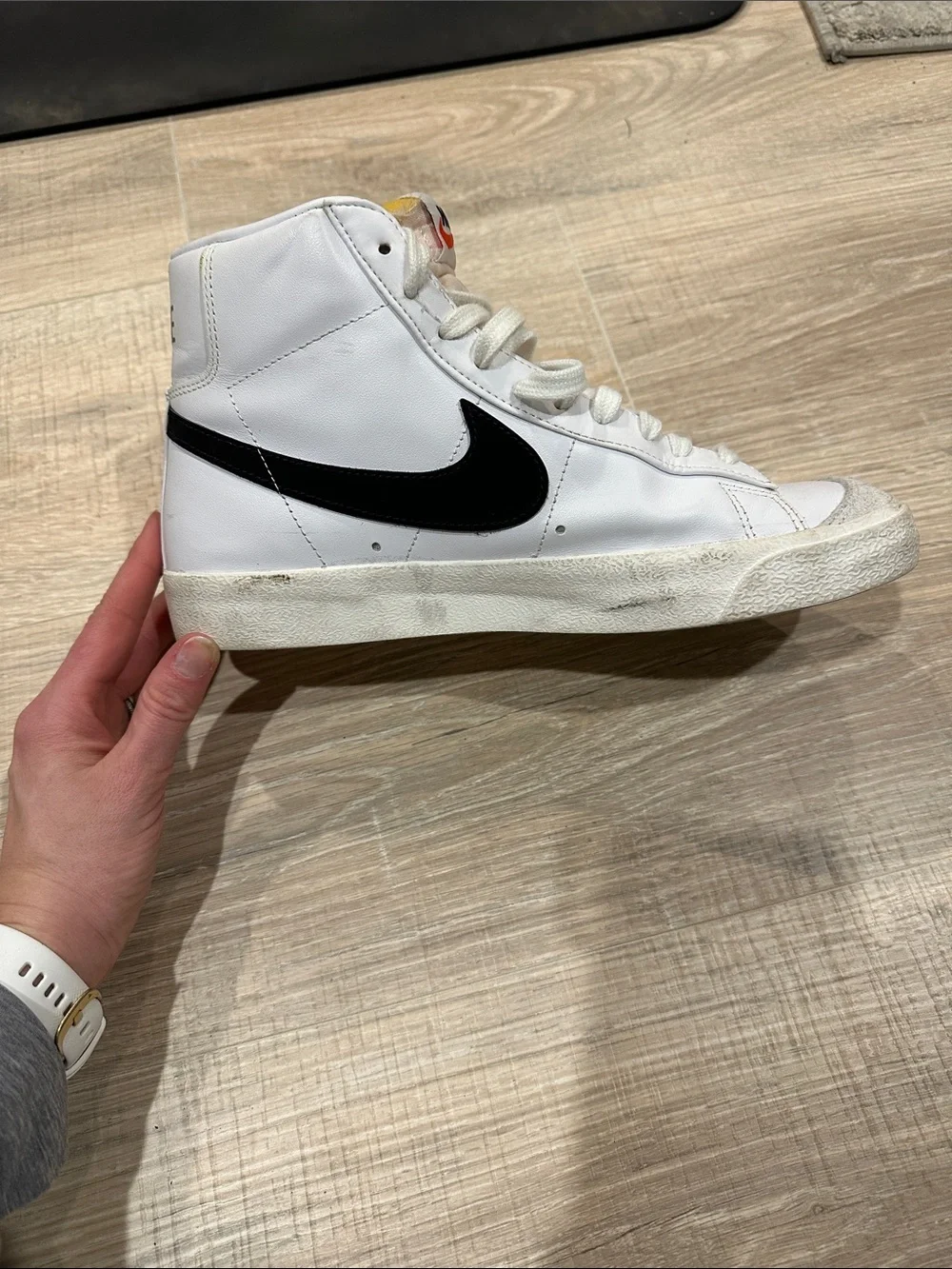 Nike Blazer Mid '77 Vintage White with Black Swoosh. Size 9.5. EUC - Picture 8 of 13